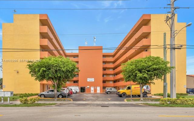 2735 W 52nd Street 402, Hialeah, FL 33016, Hialeah