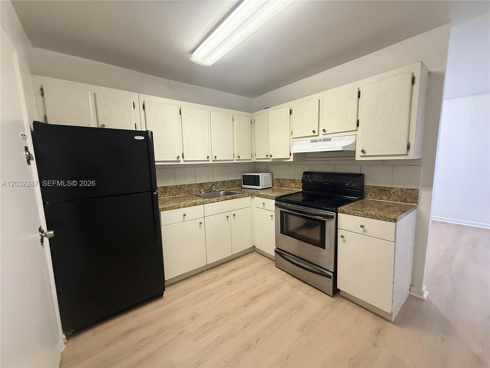 12215 W Dixie Hwy 306 306, North Miami, FL 33161, North Miami