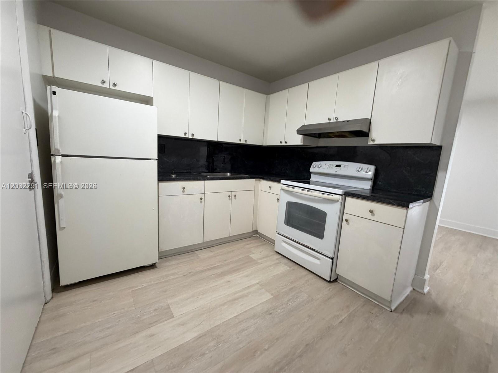 12215 W Dixie Hwy 206 206, North Miami, FL 33161, North Miami