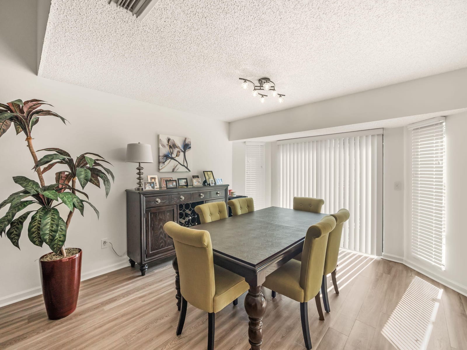 1103 Landings Boulevard, Greenacres, FL 33413 photo 11