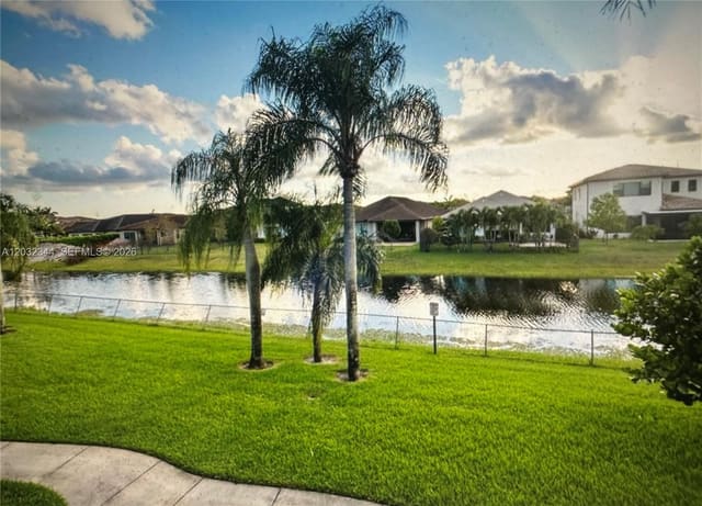 1200 SW 113th Terrace 202, Pembroke Pines, FL 33025