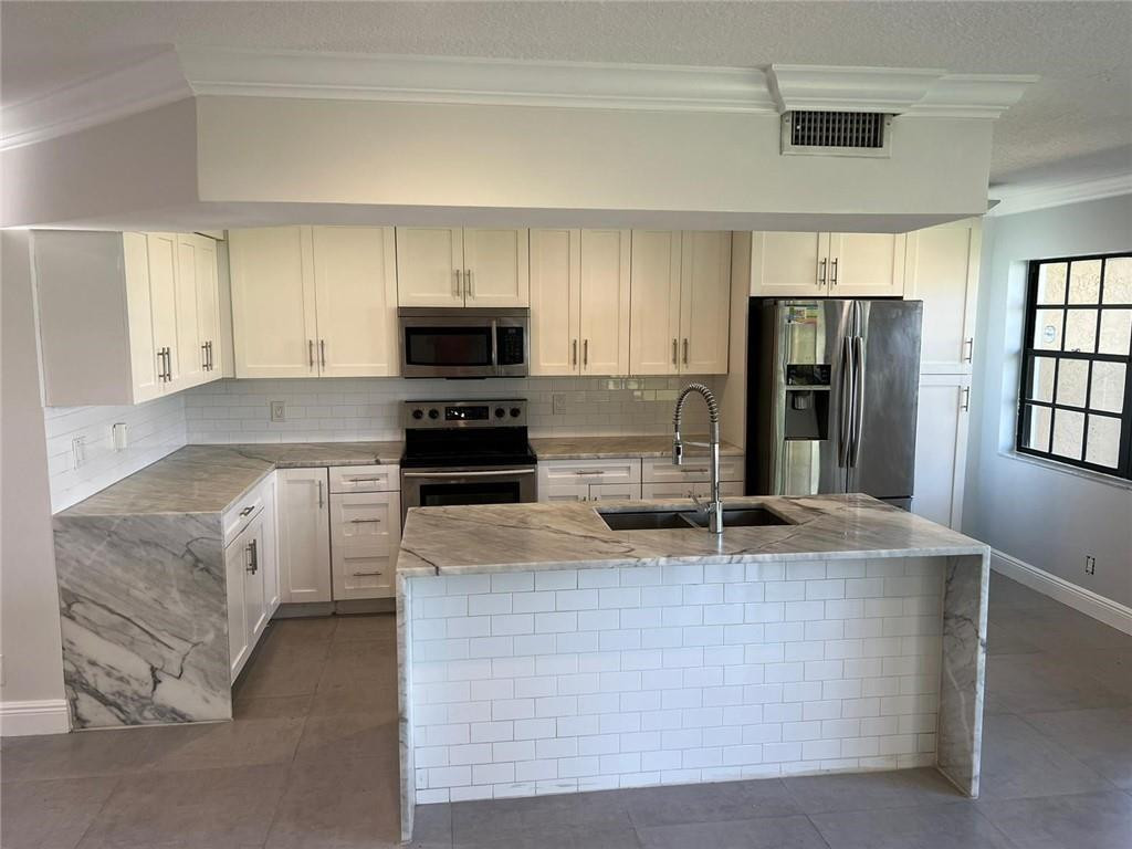 9015 W Sunrise Boulevard, Plantation, FL 33322, Plantation