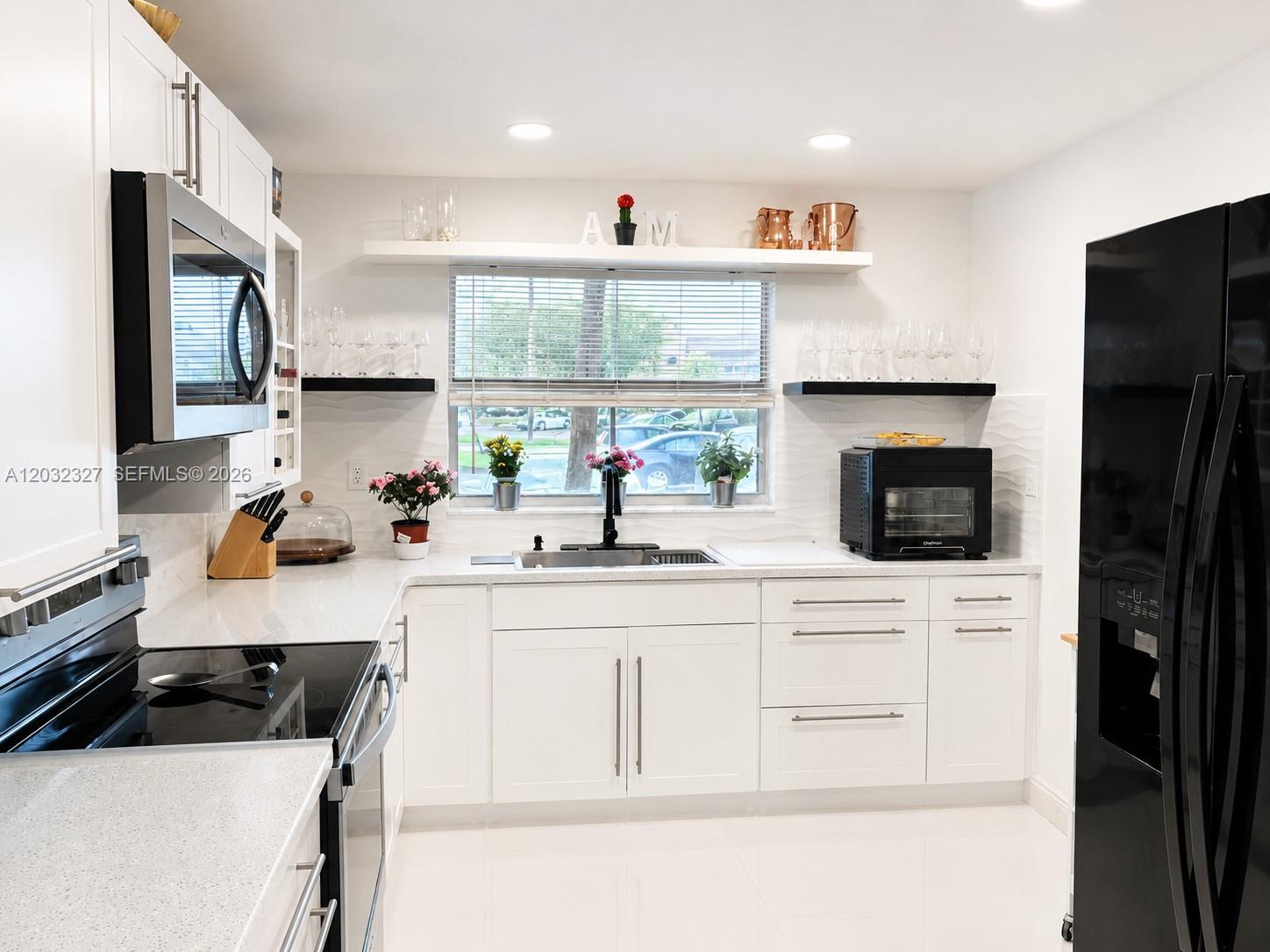 9241 Sunrise Lakes Boulevard 109, Sunrise, FL 33322, Sunrise