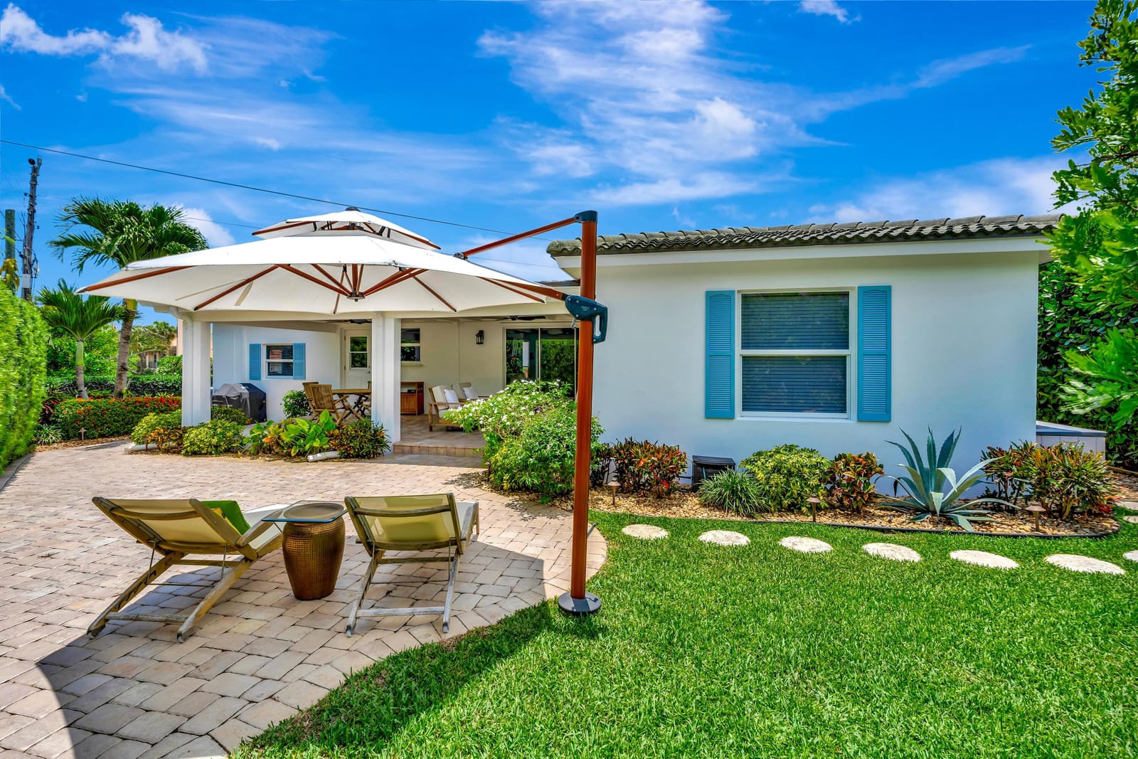 333 Ocean Drive — photo 3