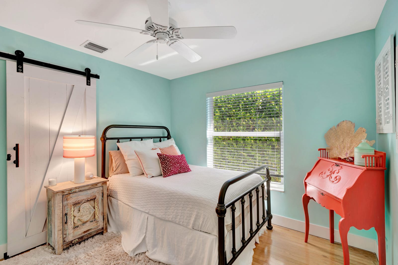 333 Ocean Drive — photo 10