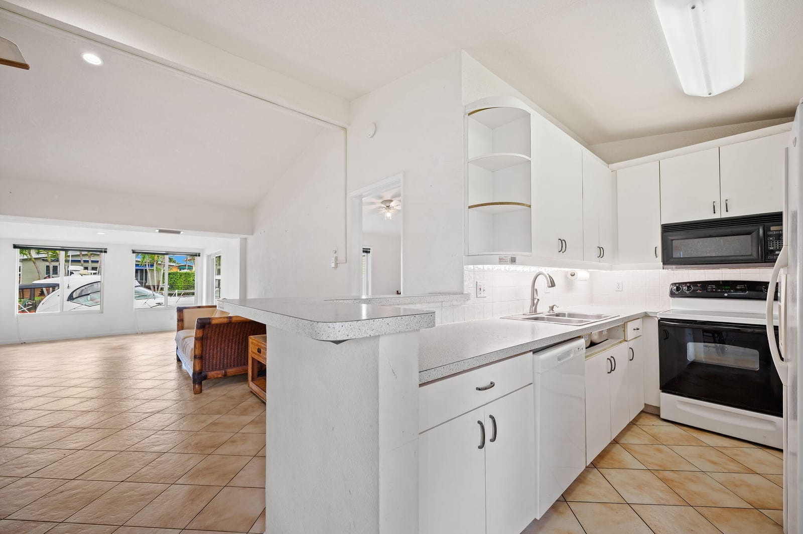 2637 Marathon Lane, Fort Lauderdale, FL 33312 photo 10