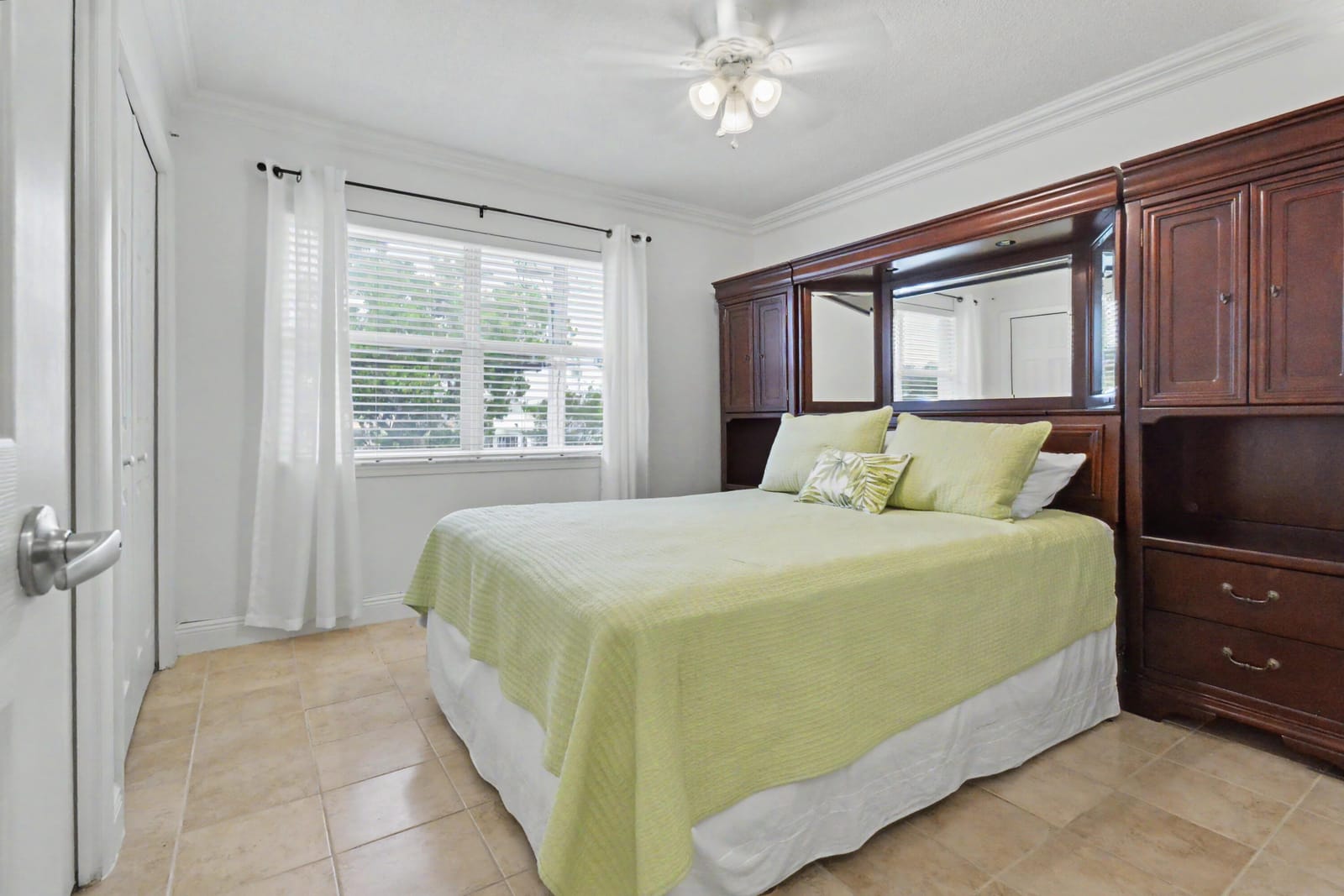 2701 NE 1st Street 201, Pompano Beach, FL 33062 photo 8