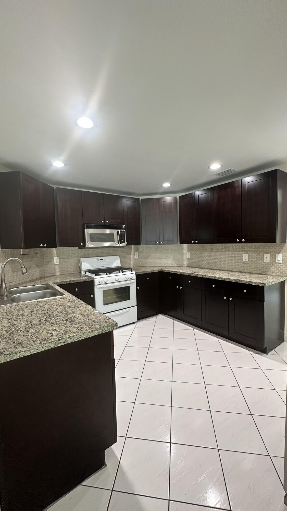 13389 NW 7th Street, Plantation, FL 33325, Plantation
