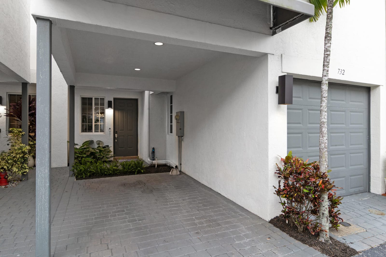 732 SE 2nd Street 732, Pompano Beach, FL 33060 photo 2