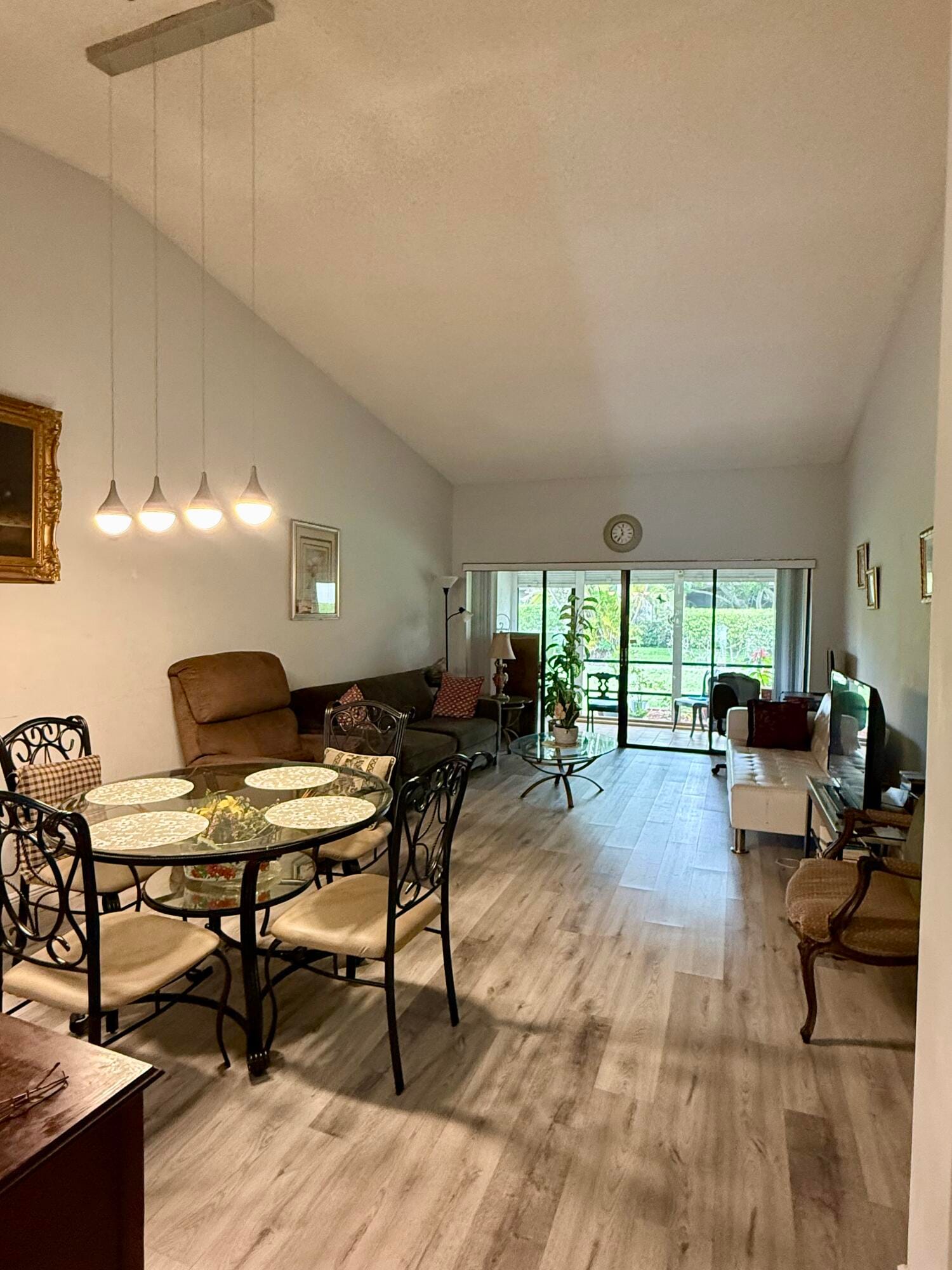 3927 Vine Tree Trail B — photo 4