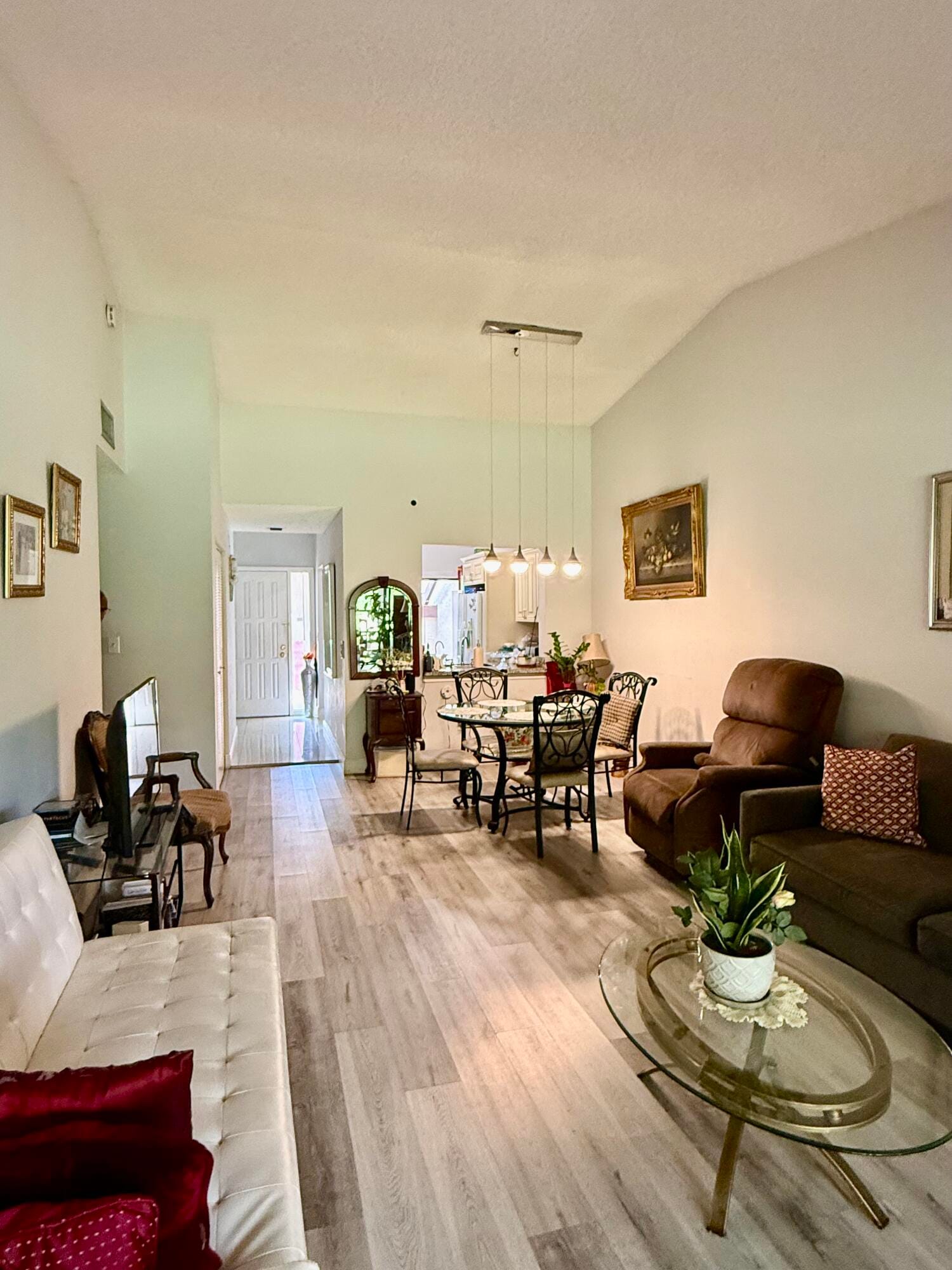 3927 Vine Tree Trail B — photo 5