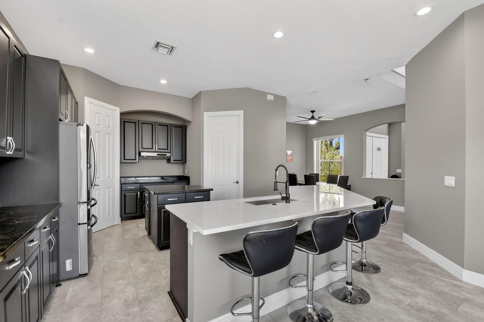 6899 Houlton Circle — photo 12