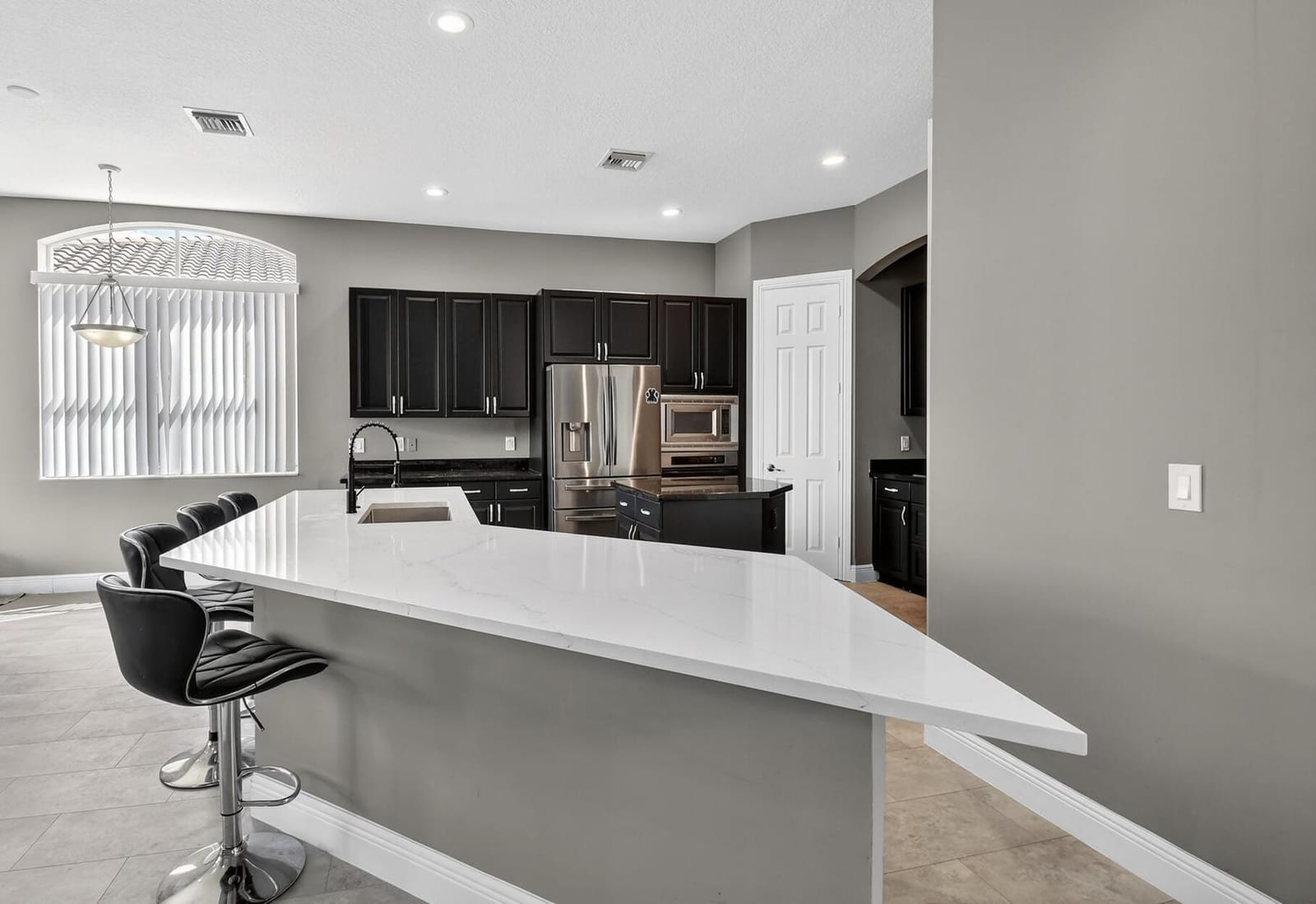 6899 Houlton Circle — photo 10