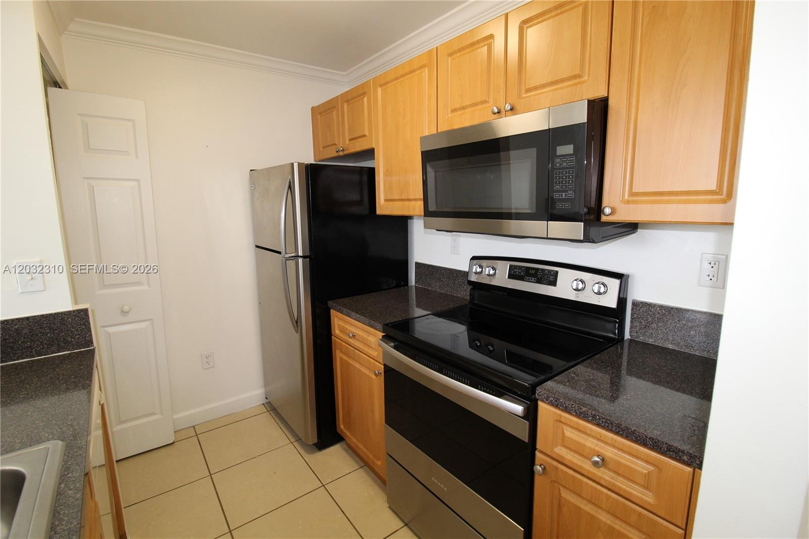 7125 NW 186th Street B501, Hialeah, FL 33015