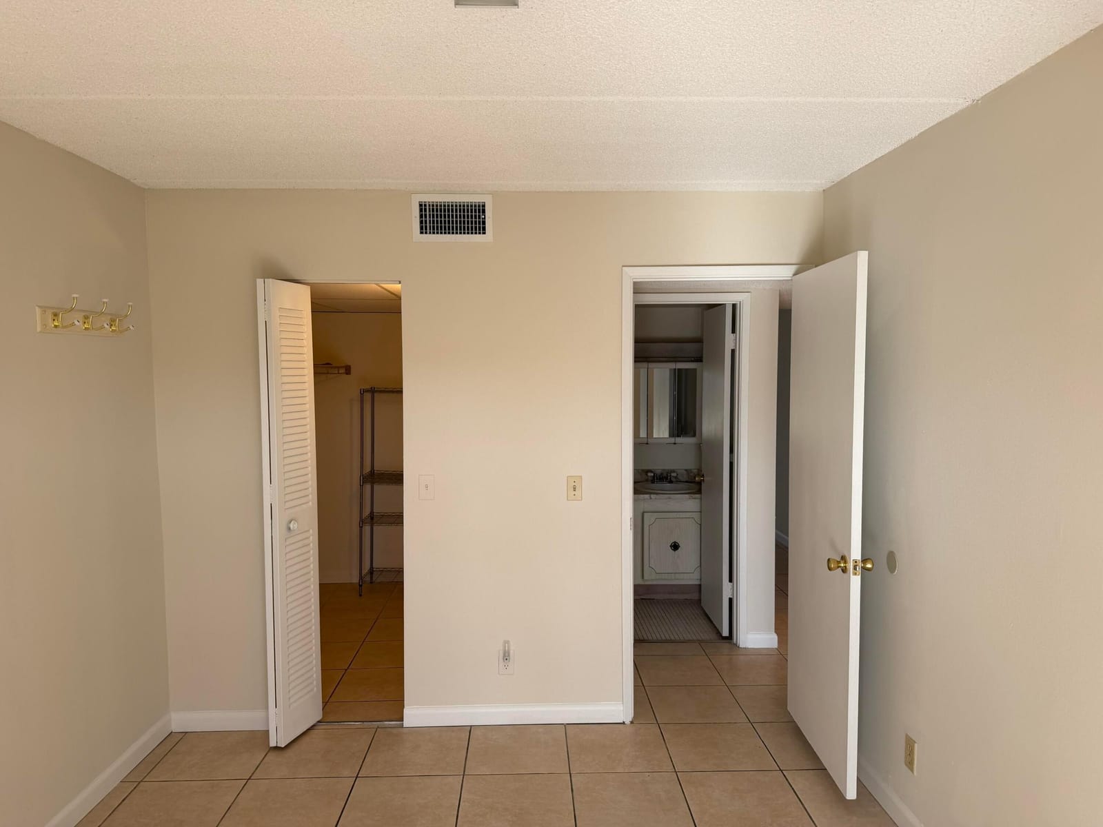 500 W Village Green Circle W 212, Palm Springs, FL 33461 photo 13