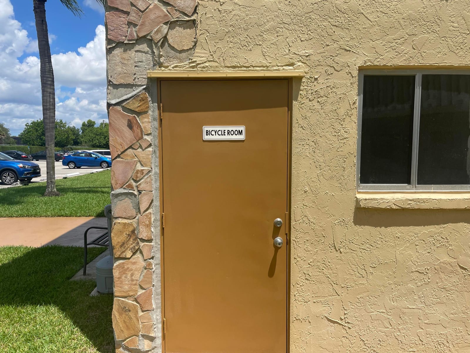 500 W Village Green Circle W 212, Palm Springs, FL 33461 photo 18
