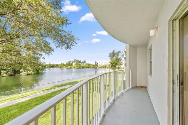 8240 SW 210th 106 106, Cutler Bay, FL 33189