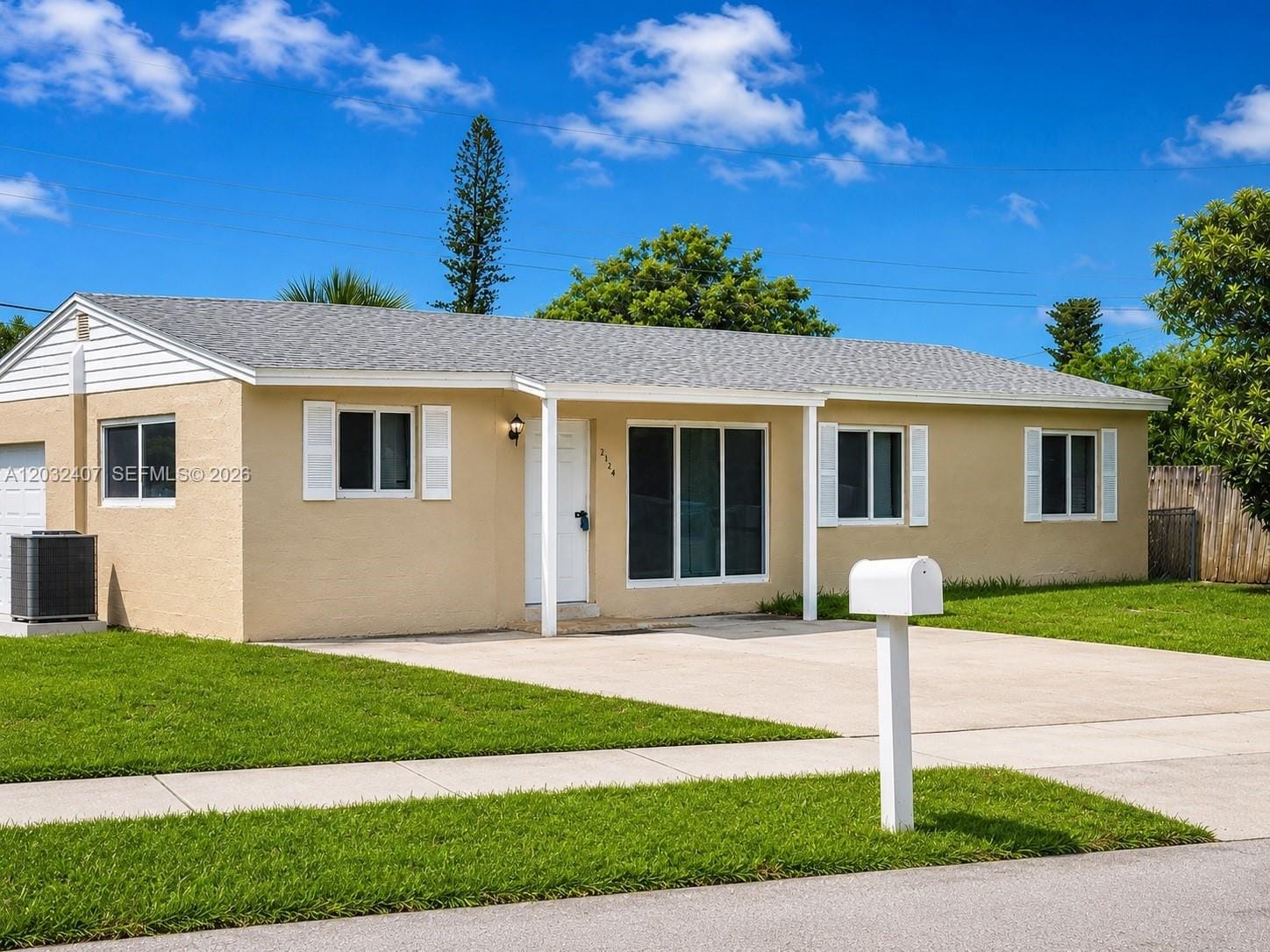 2124 SW 42nd Terrace, Fort Lauderdale, FL 33317 photo 1