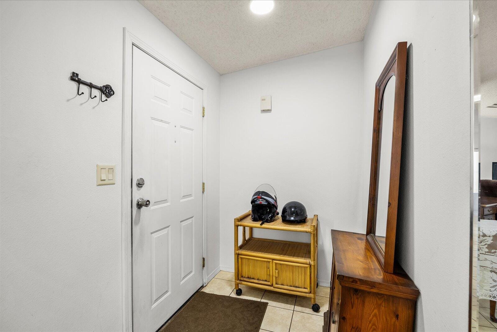 3809 Meadowlark Circle — photo 4