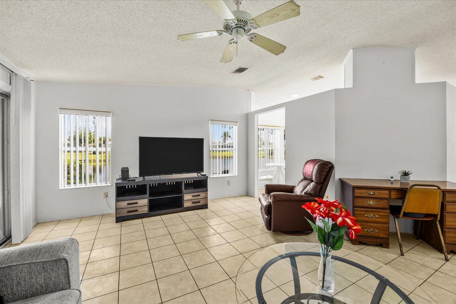 3809 Meadowlark Circle — photo 8