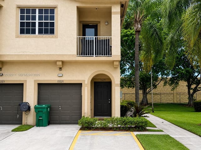 13221 SW 42nd Street 8203, Miramar, FL 33027