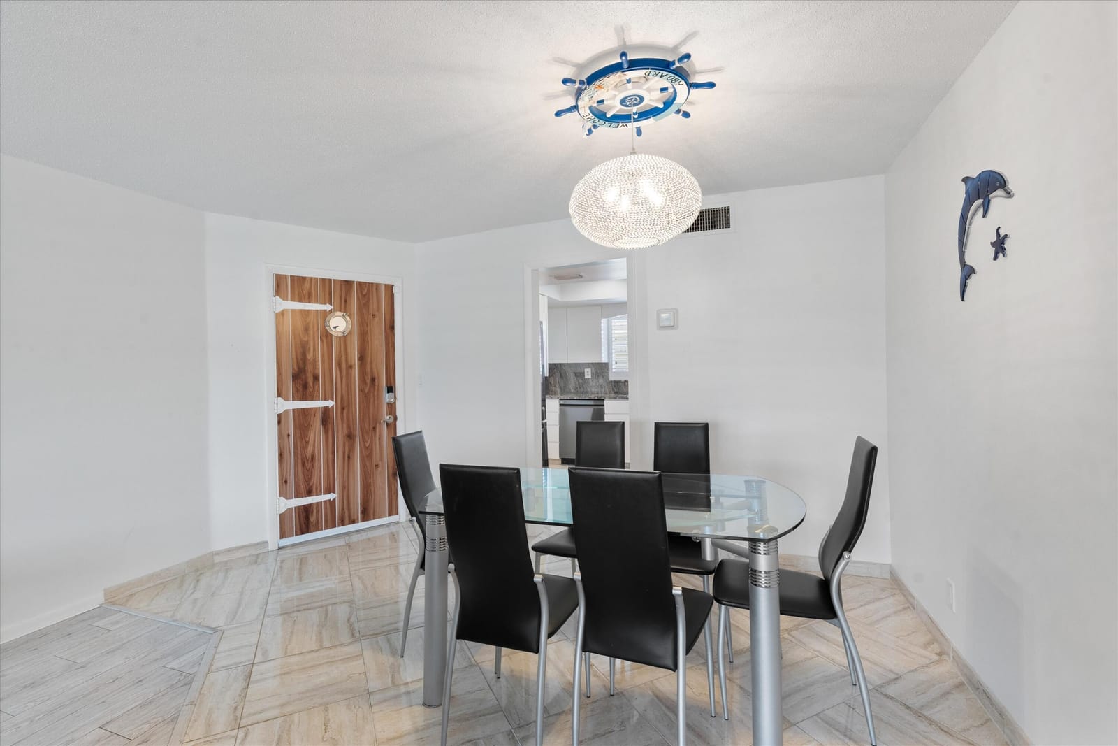 117 Lehane Terrace 210 — photo 3
