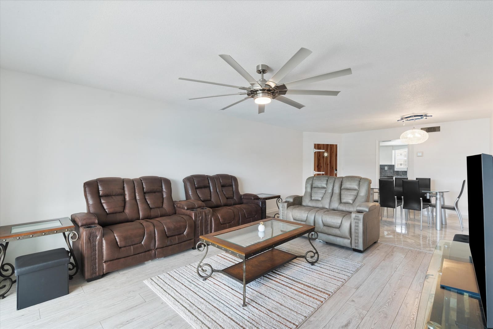 117 Lehane Terrace 210 — photo 4