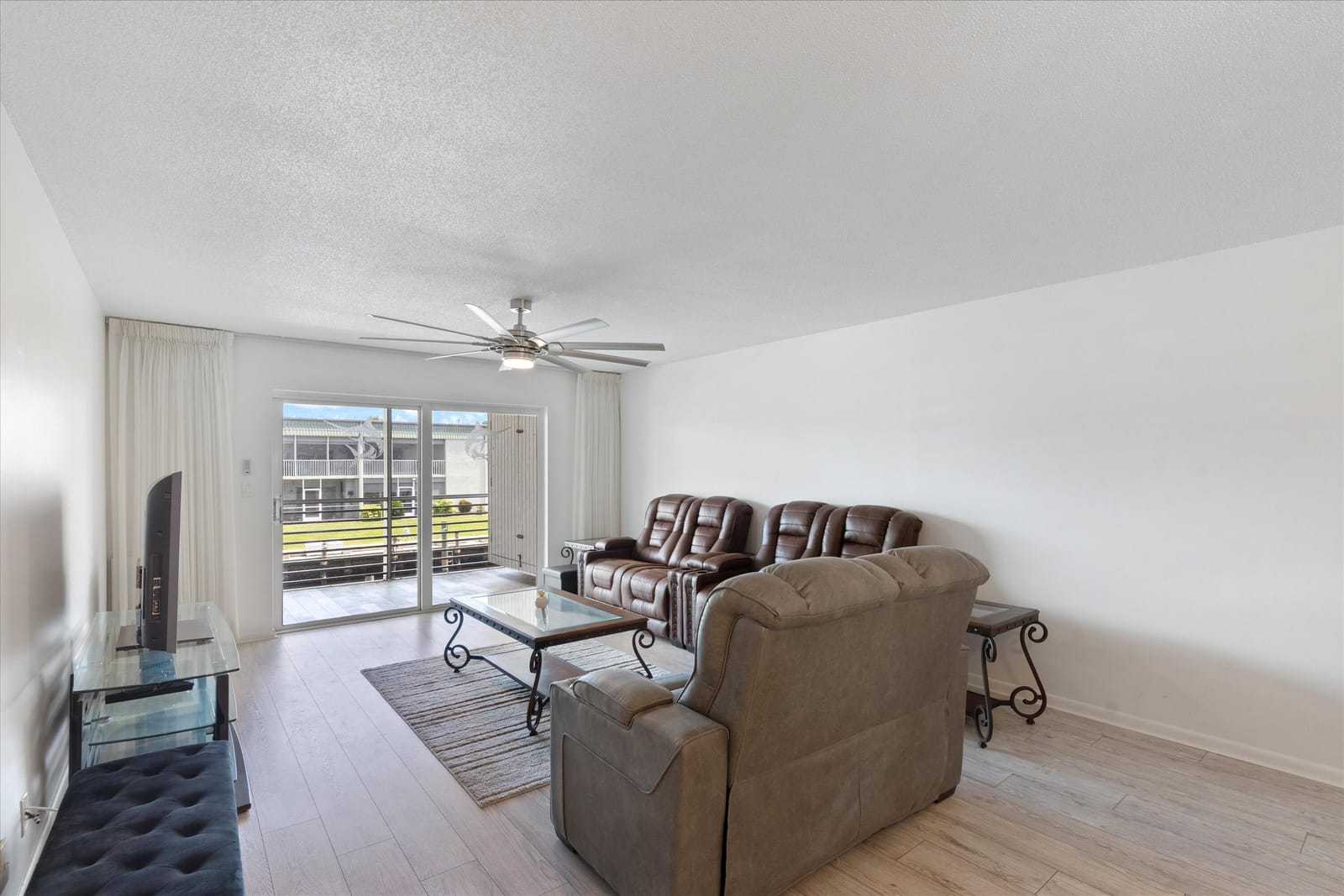 117 Lehane Terrace 210 — photo 8