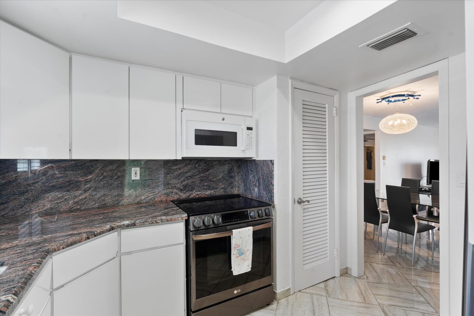 117 Lehane Terrace 210 — photo 4