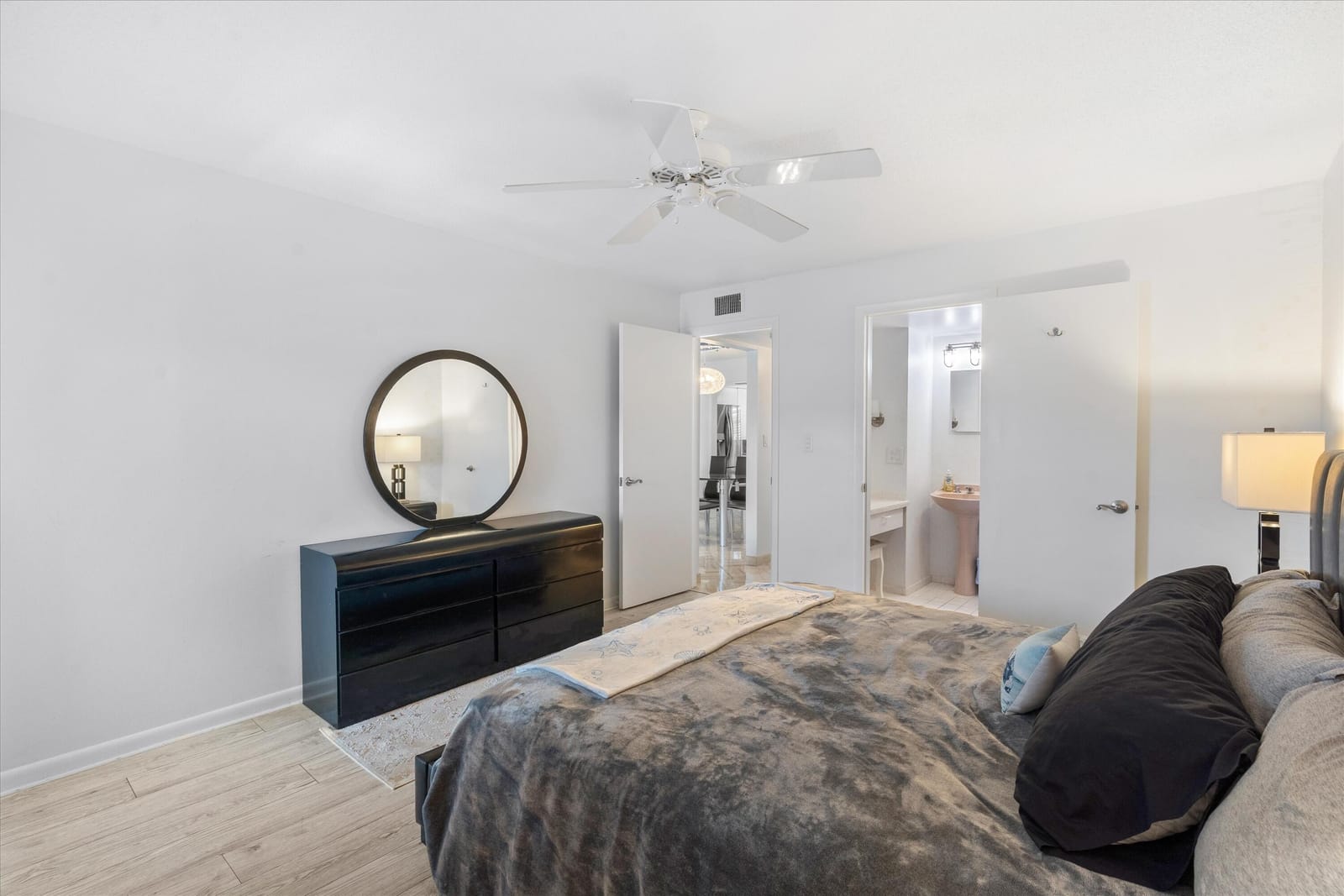 117 Lehane Terrace 210 — photo 8