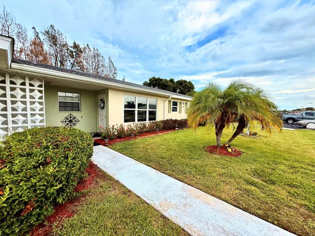 916 Savannas Point Drive Unit e, Fort Pierce, FL 34982