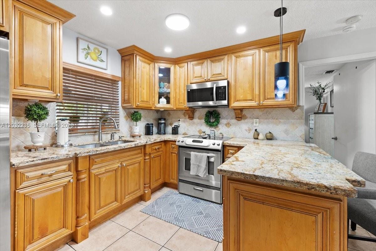 19291 NW 90th Court, Hialeah, FL 33018 photo 14