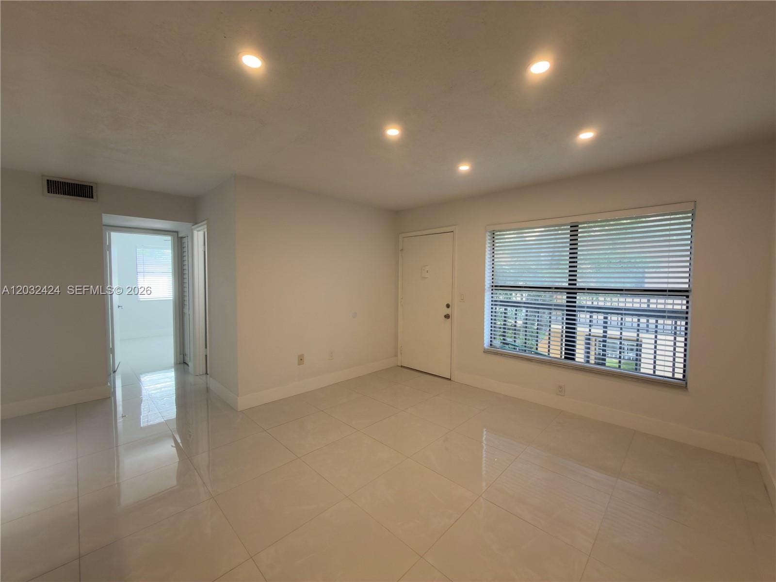 2500 W 67th Place 21-26, Hialeah, FL 33016 photo 4