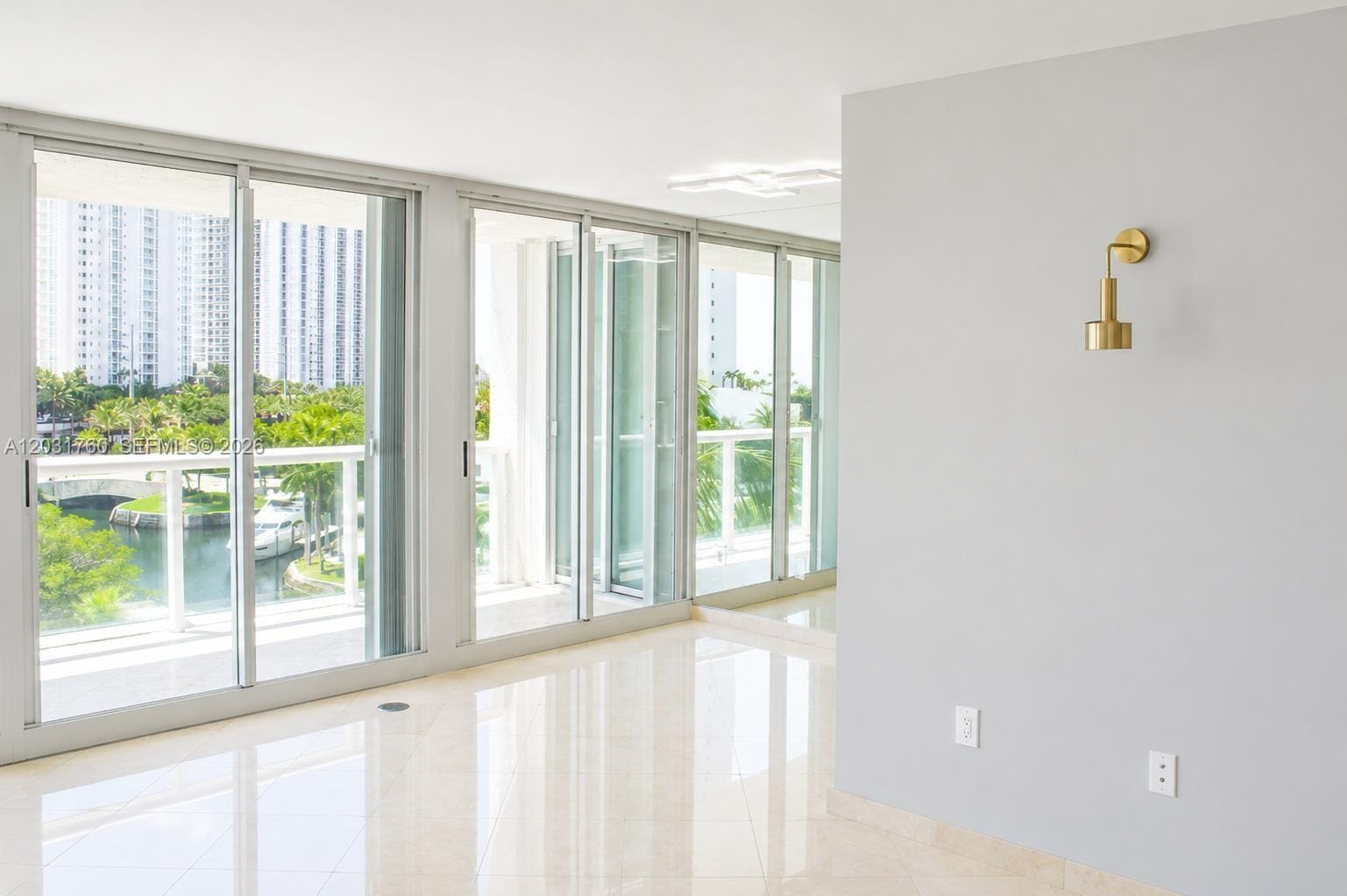 16400 Collins Avenue .0542 — photo 2