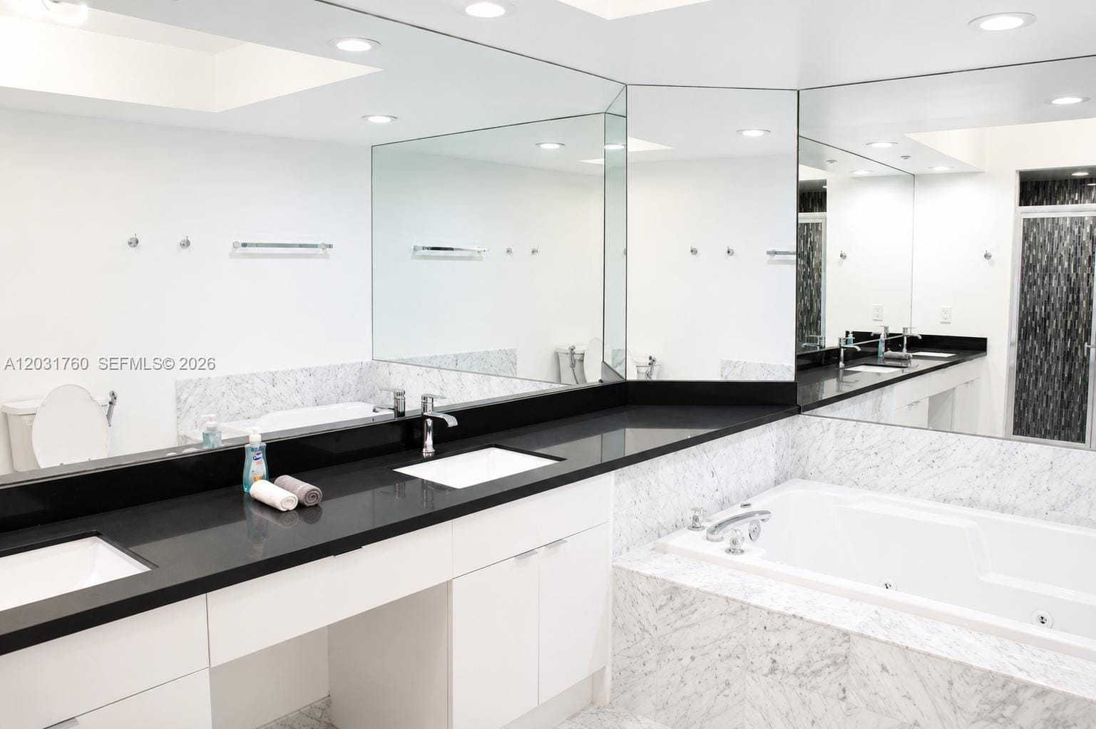 16400 Collins Avenue .0542 — photo 12
