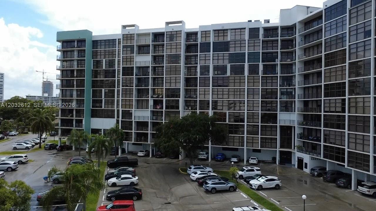 400 Leslie Drive 1124, Hallandale Beach, FL 33009 photo 4