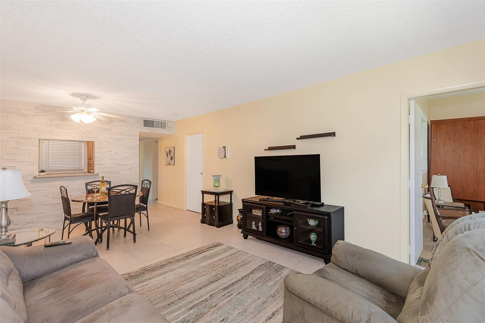 3431 NW 50th Avenue 104 — photo 5