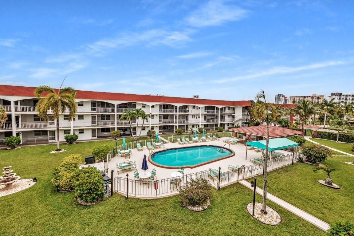 580 Egret Drive 121, Hallandale Beach, FL 33009 photo 7