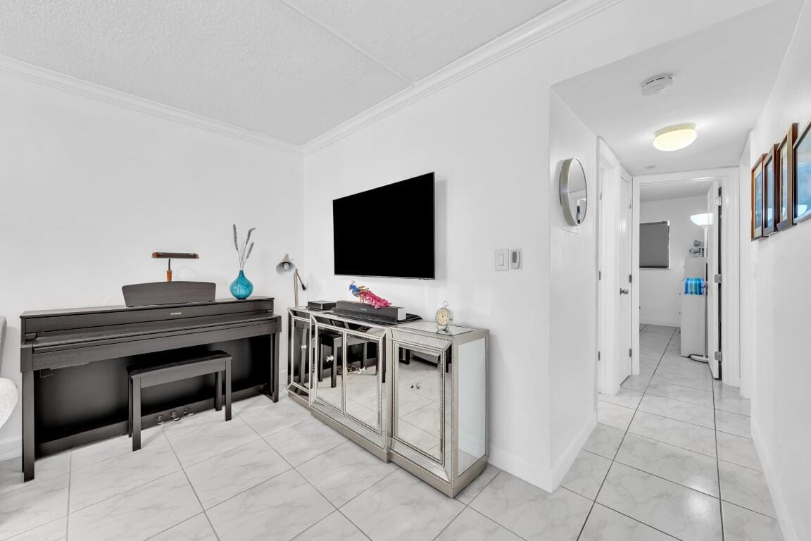 580 Egret Drive 121, Hallandale Beach, FL 33009 photo 9
