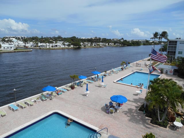 2016 S Federal Highway 204, Boynton Beach, FL 33435