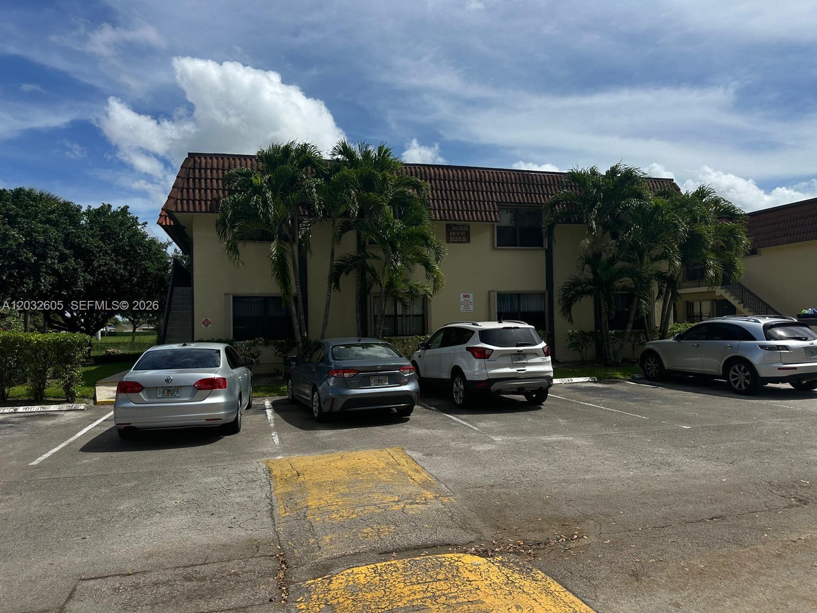 10050 NW 6th Street 202, Pembroke Pines, FL 33024, Pembroke Pines
