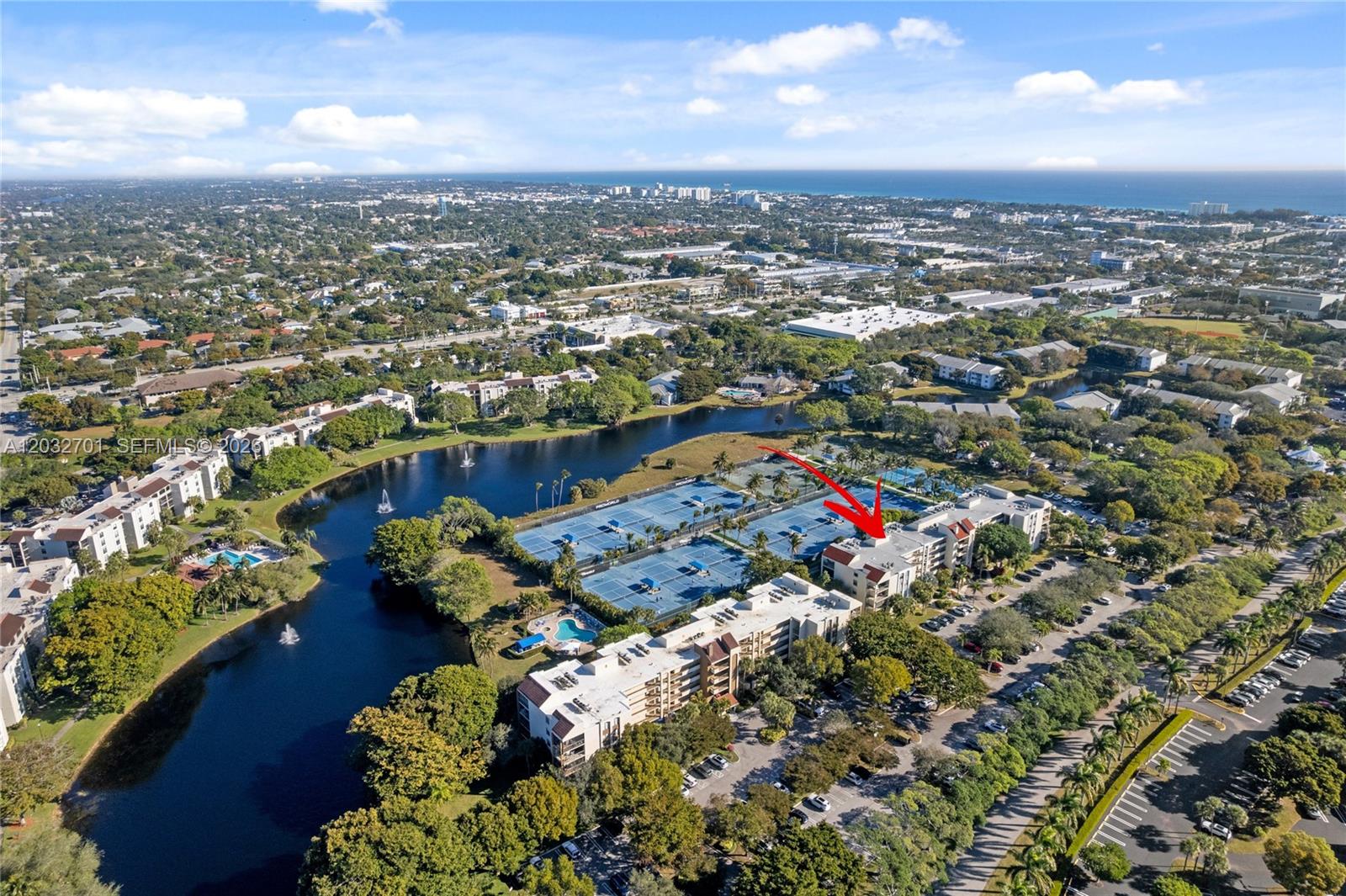 825 Egret Circle 504 — photo 5