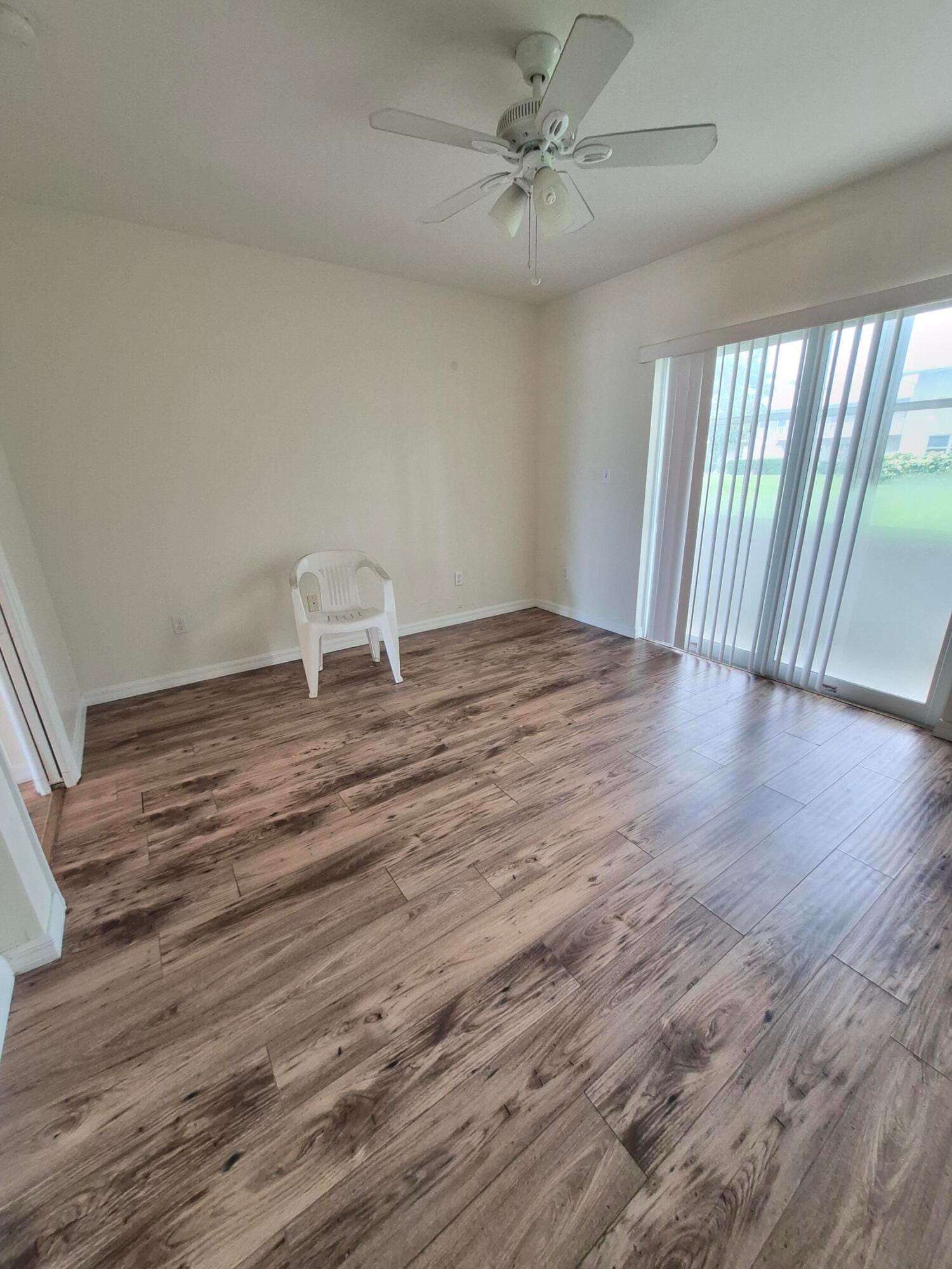27 Easthampton B — photo 3