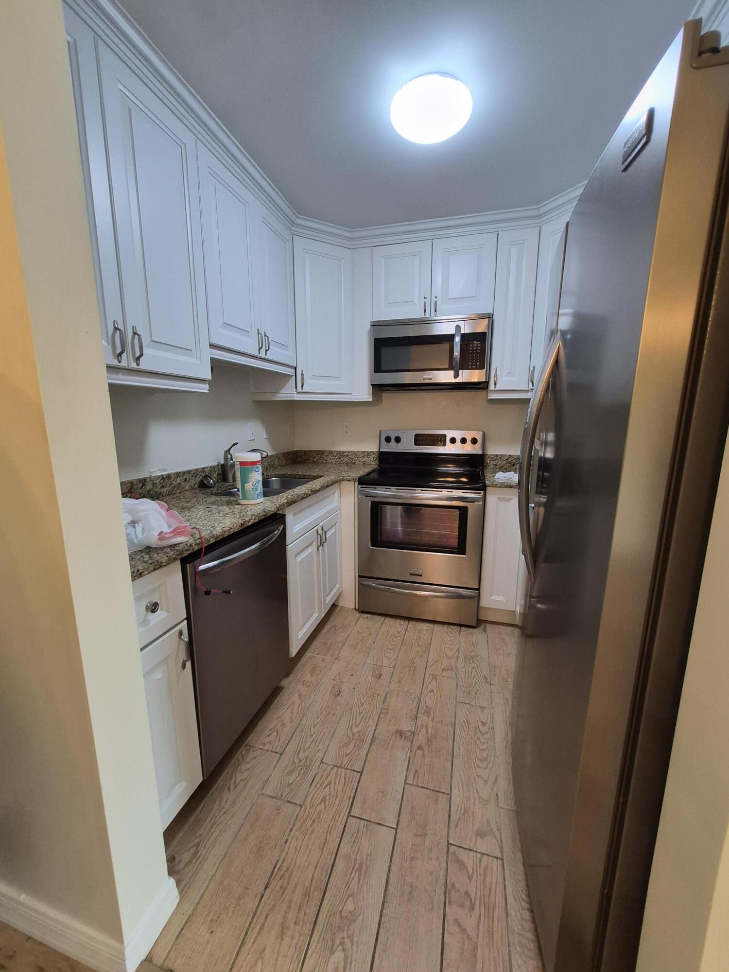 27 Easthampton B, West Palm Beach, FL 33417, West Palm Beach