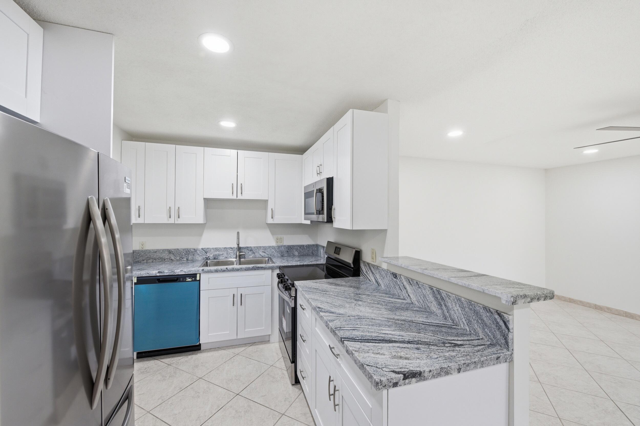 28 Seville 'b', Delray Beach, FL 33446, Delray Beach