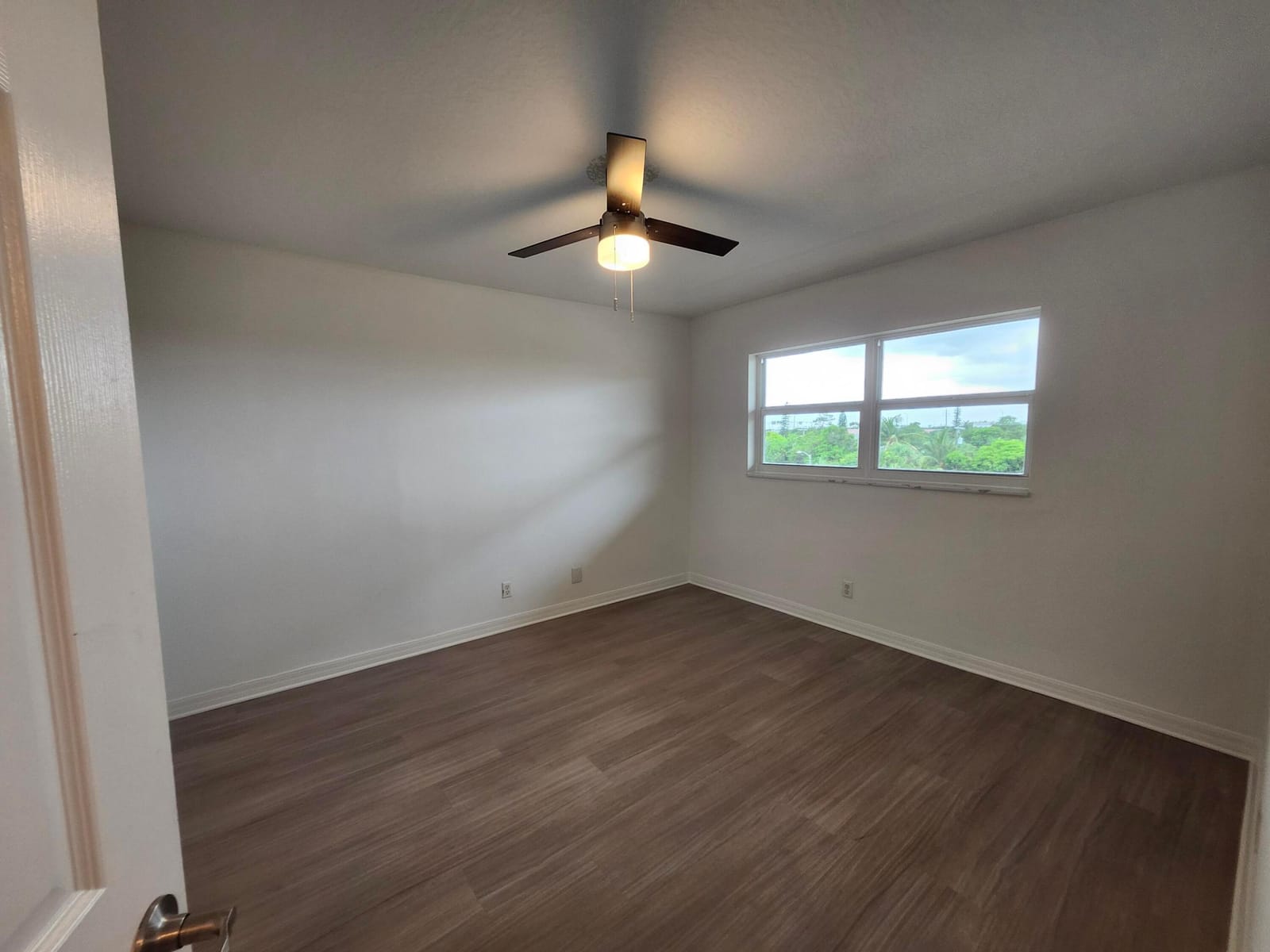 2600 NE 1st Lane 402 — photo 10