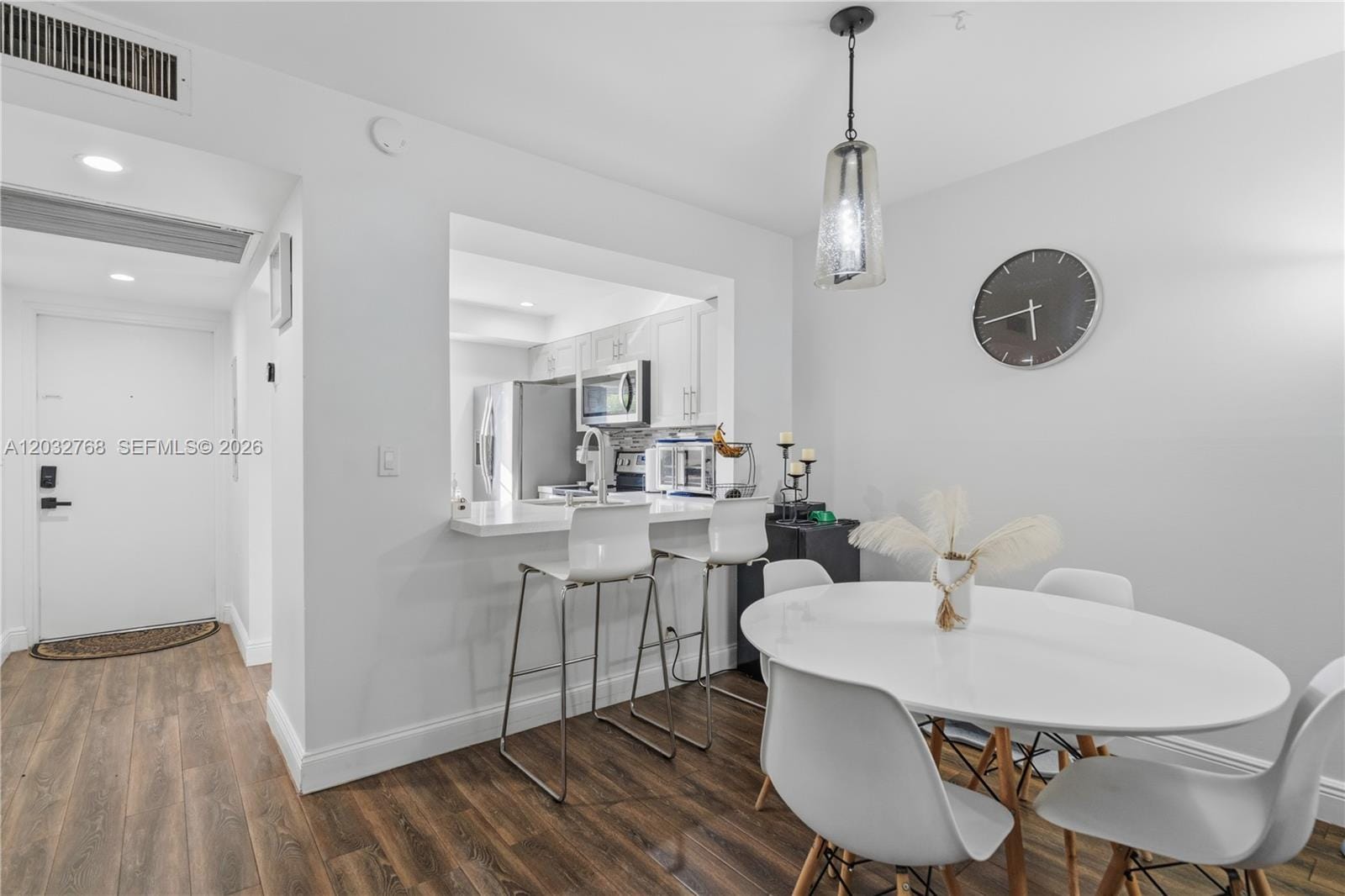 9340 Lagoon Place 304 — photo 6