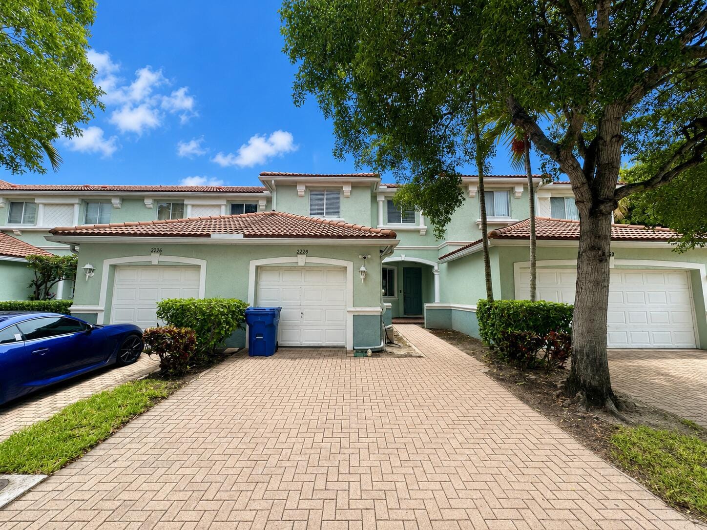 2228 Oakmont Drive, Riviera Beach, FL 33404 photo 2
