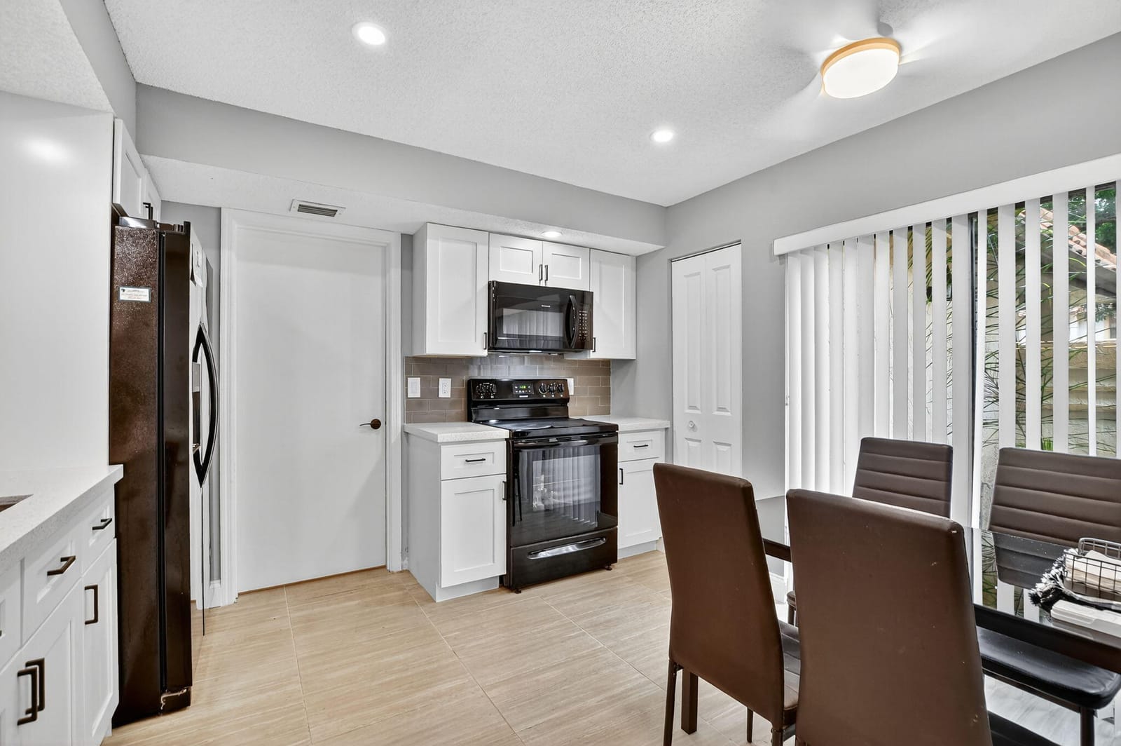 7773 La Mirada Drive — photo 12