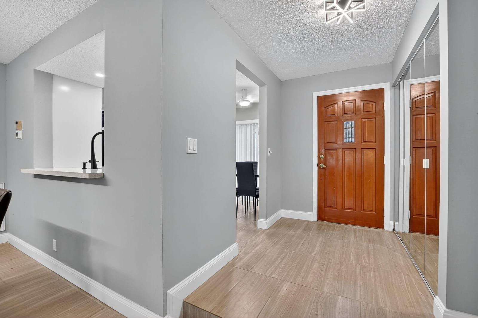 7773 La Mirada Drive — photo 3